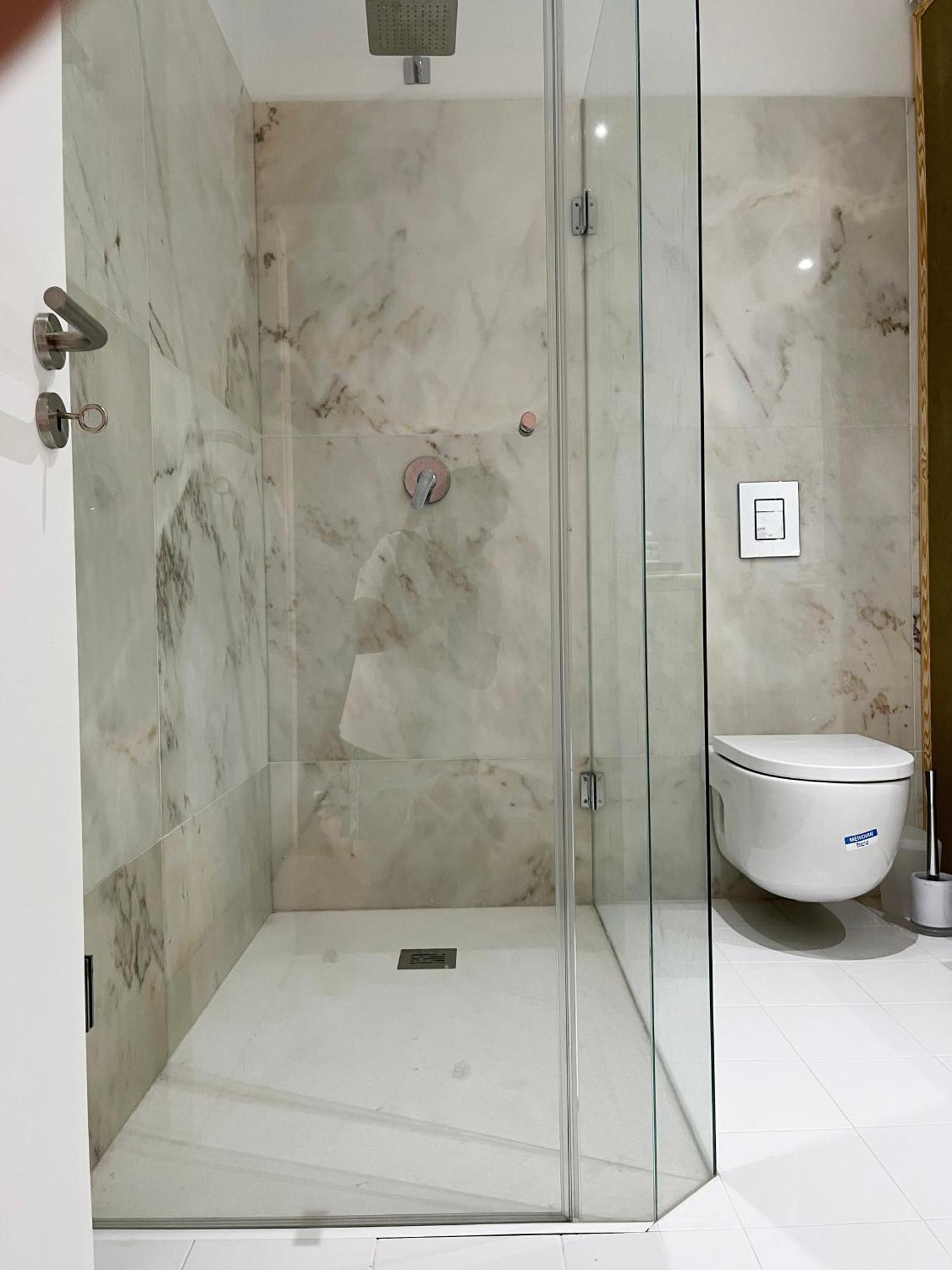 Signature Guesthouse Порту Номер фото