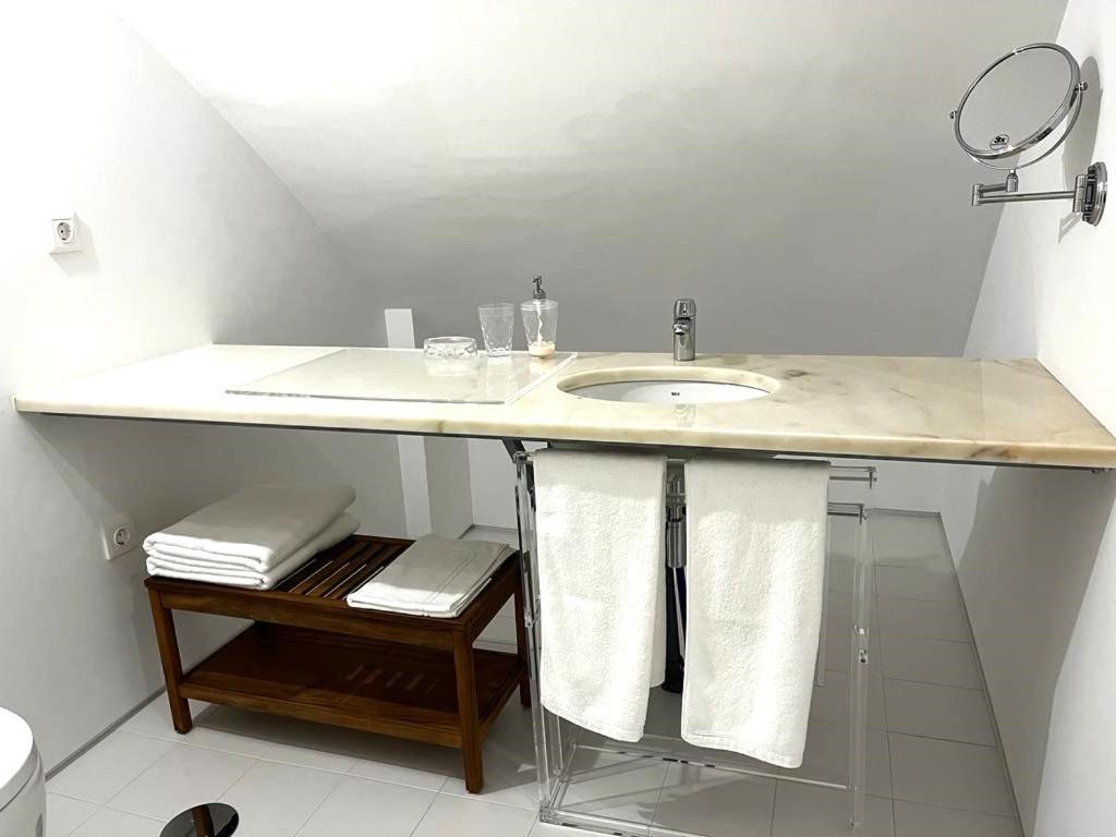 Signature Guesthouse Порту Номер фото